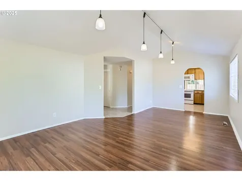 2191 SE 67th Avenue Hillsboro OR 97123