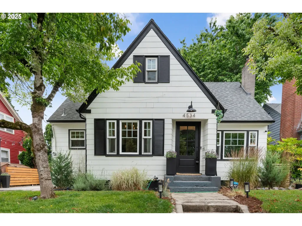 4534 NE 35th Avenue Portland OR 97211