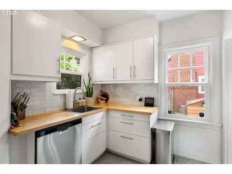 4534 NE 35th Avenue Portland OR 97211