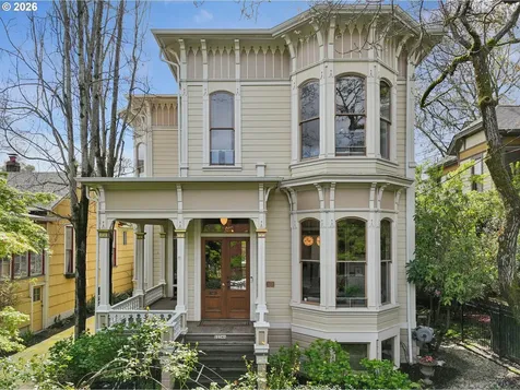 2234 NW Johnson Street Portland OR 97210