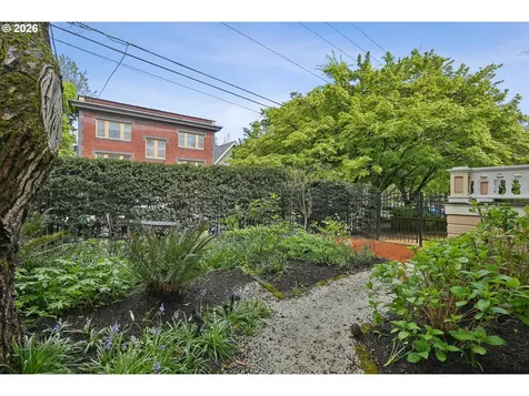 2234 NW Johnson Street Portland OR 97210