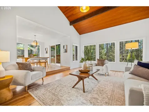 4937 SW Humphrey Park Road Portland OR 97221
