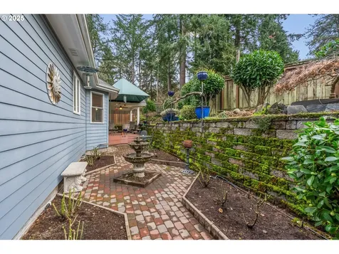 1415 Barber Drive Eugene OR 97405