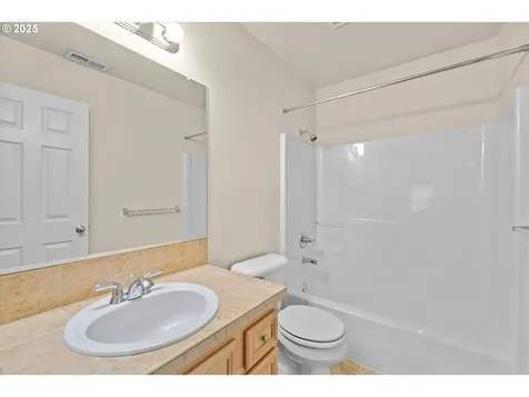 6341 SE Kensington Street Hillsboro OR 97123