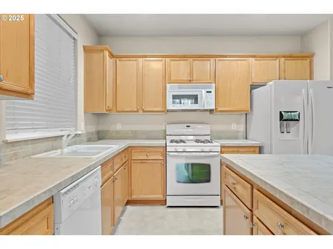 6341 SE Kensington Street Hillsboro OR 97123