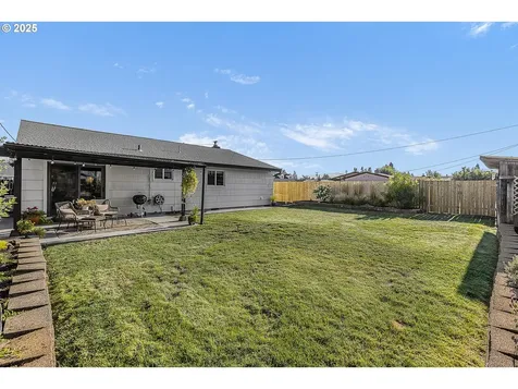 1279 N Street Springfield OR 97477