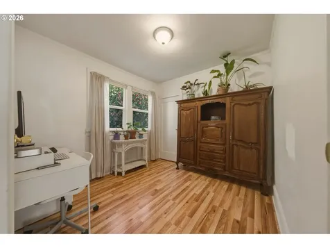 6220 NE 42nd Avenue Portland OR 97218