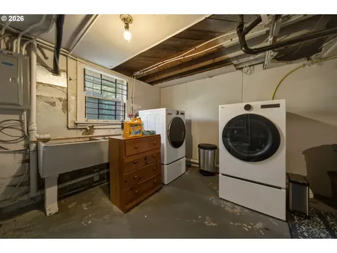 6220 NE 42nd Avenue Portland OR 97218