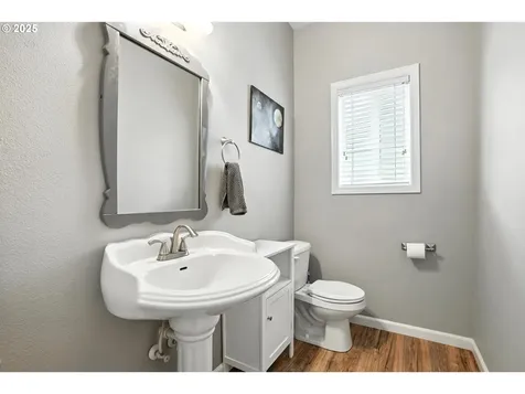 2137 N Q Street Washougal WA 98671