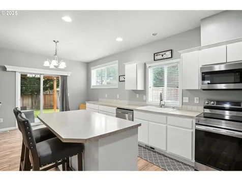 2137 N Q Street Washougal WA 98671