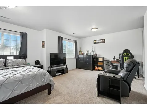 2137 N Q Street Washougal WA 98671