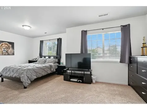 2137 N Q Street Washougal WA 98671