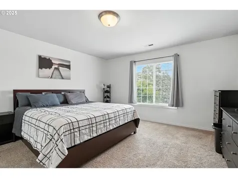 2137 N Q Street Washougal WA 98671
