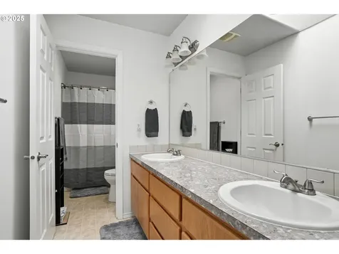 2137 N Q Street Washougal WA 98671