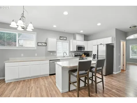 2137 N Q Street Washougal WA 98671