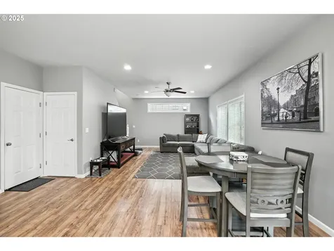 2137 N Q Street Washougal WA 98671
