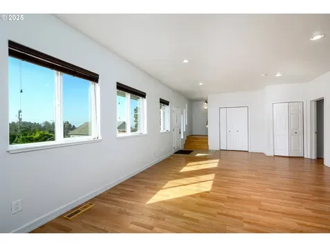 5312 NE Lucky Gap Street Newport OR 97365