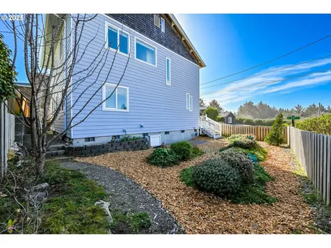 5312 NE Lucky Gap Street Newport OR 97365