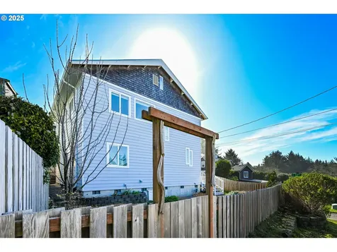 5312 NE Lucky Gap Street Newport OR 97365