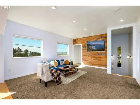 5312 NE Lucky Gap Street Newport OR 97365
