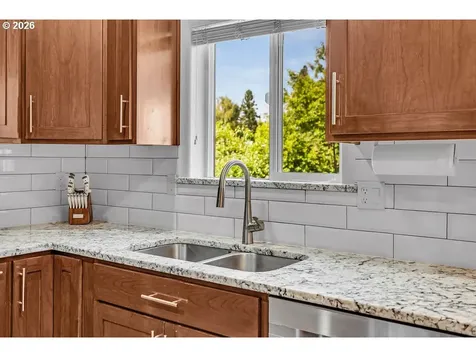 1149 Dahlia Street Woodburn OR 97071