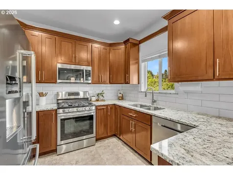 1149 Dahlia Street Woodburn OR 97071