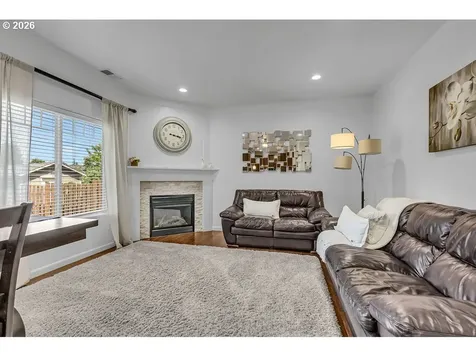 1149 Dahlia Street Woodburn OR 97071