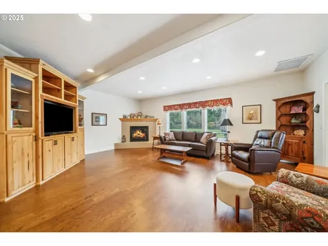 16567 Memory Lane Oregon City OR 97045