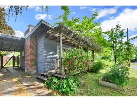 2695 Kincaid Street Eugene OR 97405