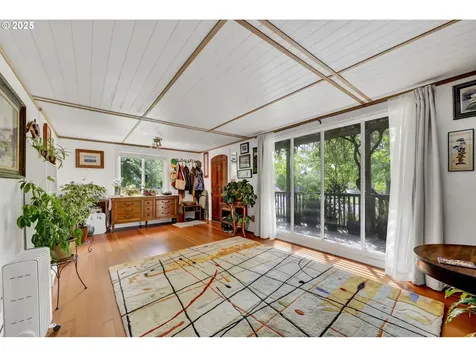 2695 Kincaid Street Eugene OR 97405