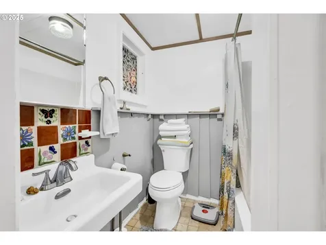 2695 Kincaid Street Eugene OR 97405