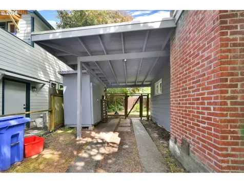 2695 Kincaid Street Eugene OR 97405