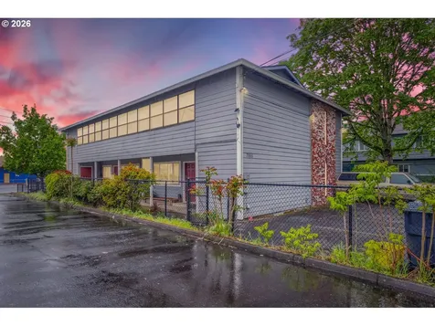 7555 N Portsmouth Avenue Portland OR 97203