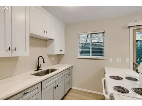 7555 N Portsmouth Avenue Portland OR 97203