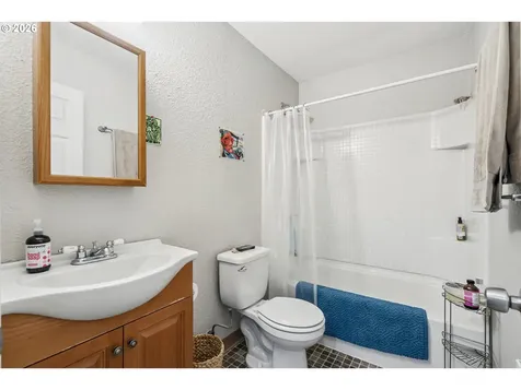 7555 N Portsmouth Avenue Portland OR 97203