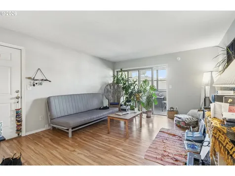 7555 N Portsmouth Avenue Portland OR 97203