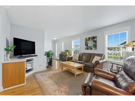 1339 S Baywood Court Canby OR 97013