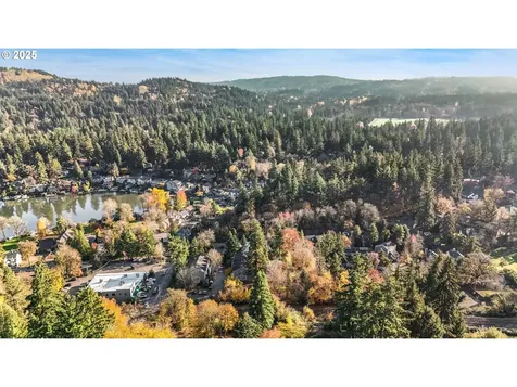 4610 Lower Drive Lake Oswego OR 97035