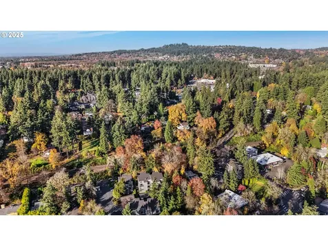4610 Lower Drive Lake Oswego OR 97035