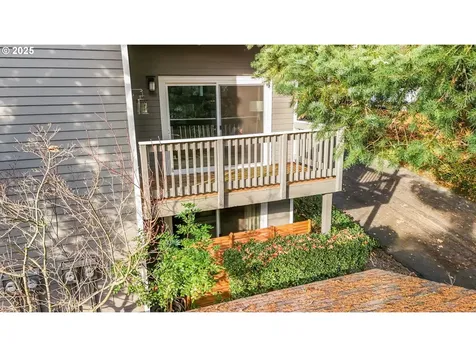 4610 Lower Drive Lake Oswego OR 97035