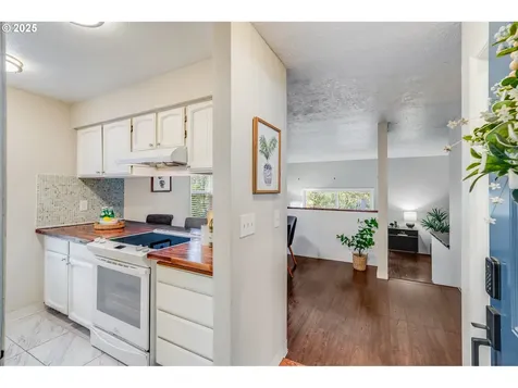 4610 Lower Drive Lake Oswego OR 97035