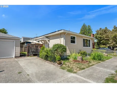 6134 NE Multnomah Street Portland OR 97213
