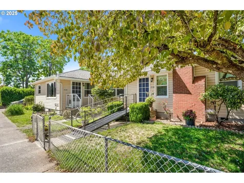 6134 NE Multnomah Street Portland OR 97213