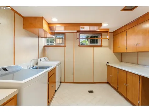 3736 SE Tolman Street Portland OR 97202