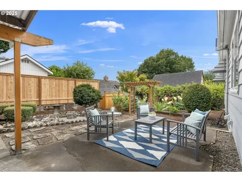 3736 SE Tolman Street Portland OR 97202