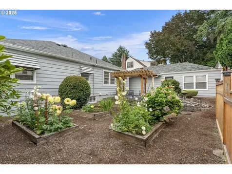 3736 SE Tolman Street Portland OR 97202