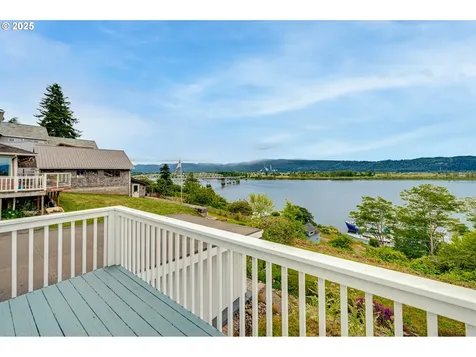 200 Columbia Street Cathlamet WA 98612