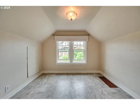 200 Columbia Street Cathlamet WA 98612