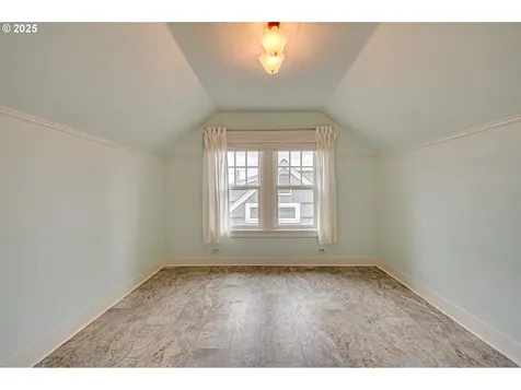 200 Columbia Street Cathlamet WA 98612