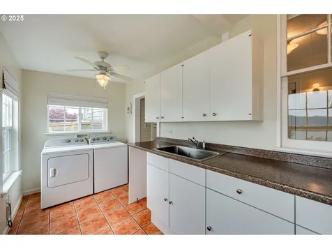 200 Columbia Street Cathlamet WA 98612